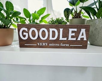 Farmhouse Family Name Sign, Personalized Rustic Wooden Sign, Country Home Decor, Custom Family Plaque, Farmhouse Gift