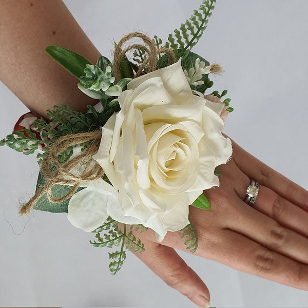 White Flowers Corsage and Boutonniere / Wrist Floral Corsage / Bridesmaid Corsage / Prom Corsage and boutonniere / Wedding Corsage