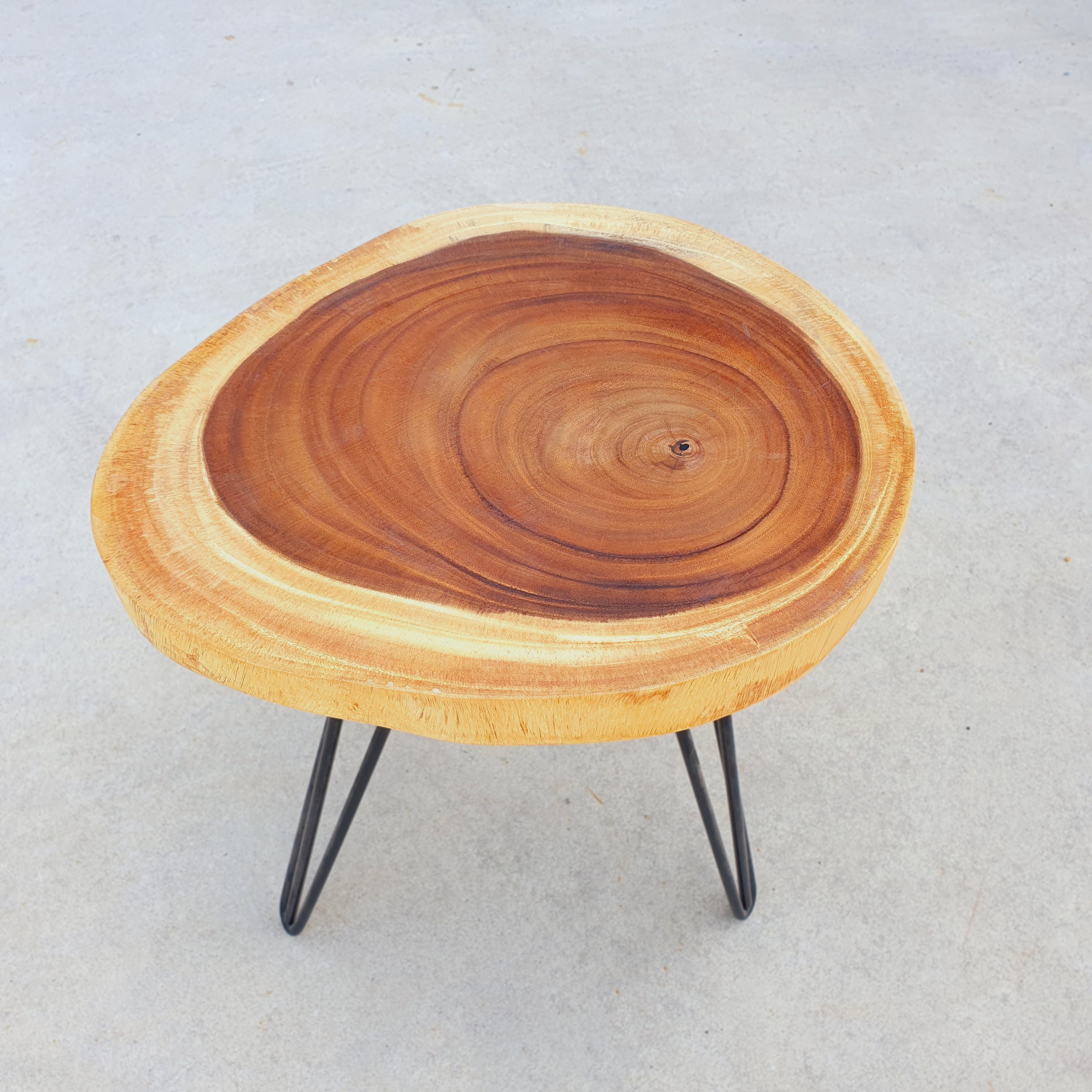 COF050 Medium Coffee Table Round / Live Edge Table / Coffee Table