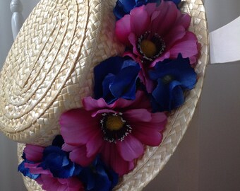 Elegant straw hat with blue turquoise Ribbon and flowers of pink fabric strong and blue - All our items are UNIC parts