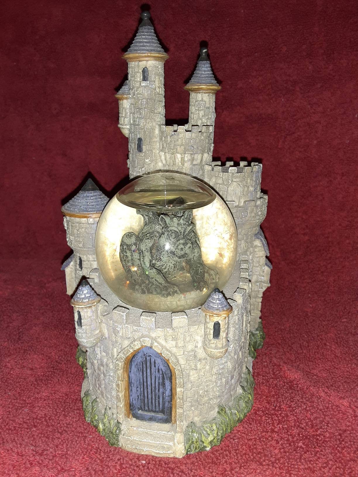 Gargoil musical castle