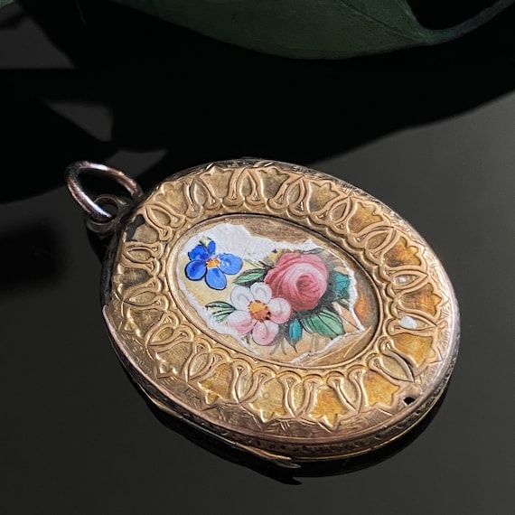 Antique Victorian Damaged Flower Enamel Locket - image 1