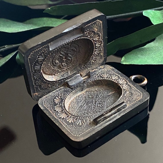 Antique Victorian Vulcanite Rectangular Pomegrana… - image 6