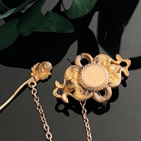 Victorian cherub pin - Gem Victorian cherub pin - Gem