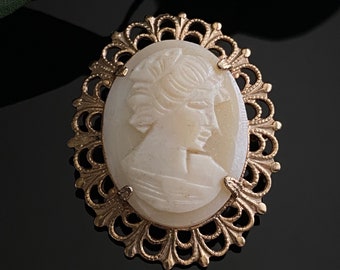 Vintage Genuine Shell Cameo Oval Pin Brooch