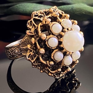 Vintage Mid Century Faux Pearl Flower Cluster Adjustable Costume Ring