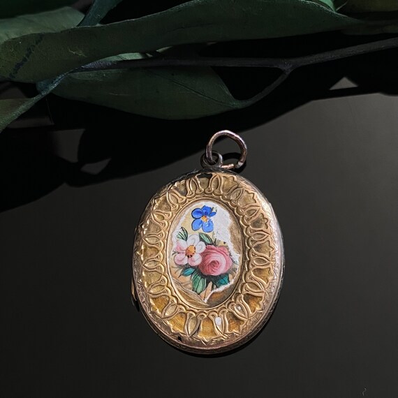 Antique Victorian Damaged Flower Enamel Locket - image 7