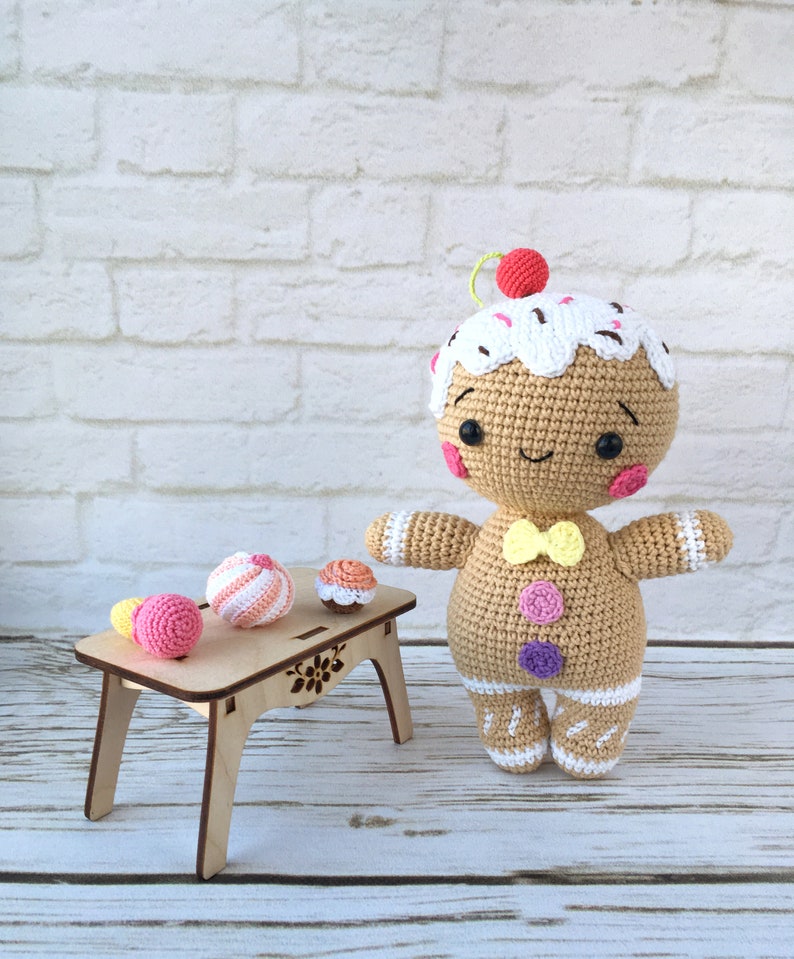 Crochet kit amigurumi espaol gingerbread man . Adult craft kit Etsy