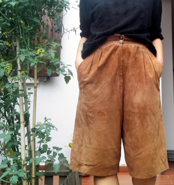 80s High Waisted Leather Vintage Bermuda Pants / L