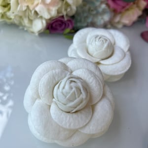 Flower brooch Camellia pin, Wool Off-white flower blossom jacket diy pin