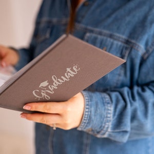 bestanden ! Fotoalbum im Taschenformat 'Smart Graduation' - Anthrazit mit grauem Druck