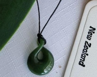 New Zealand Jade Polished Double Twist Greenstone Pendant (23mm Length x 16mm Width, Unisex)