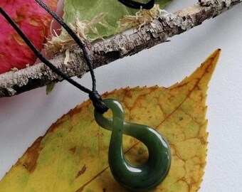 New Zealand Jade Greenstone Polished Twist pendant (27mm L, Unisex)