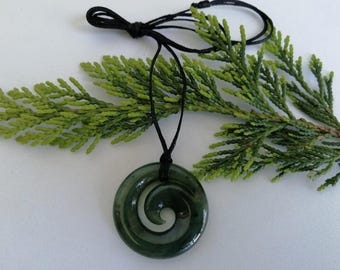 New Zealand Greenstone Polished Traditional Koru Jade Necklace Pendant (Length 30mm - Unisex)