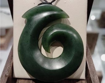 New Zealand Greenstone Jade Traditional Koru Matte Large Size Necklace Pendant (Length 59mm - Unisex)