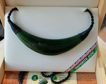 New Zealand Polished Stunning Jade Curve Large Drop Pendant Necklace (68 mm, Unisex)