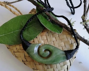 New Zealand Jade Greenstone Curve Koru Pendant 60 mm L Unisex