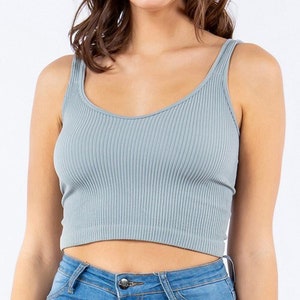 Ribbed V-Neck Seamless Crop Top