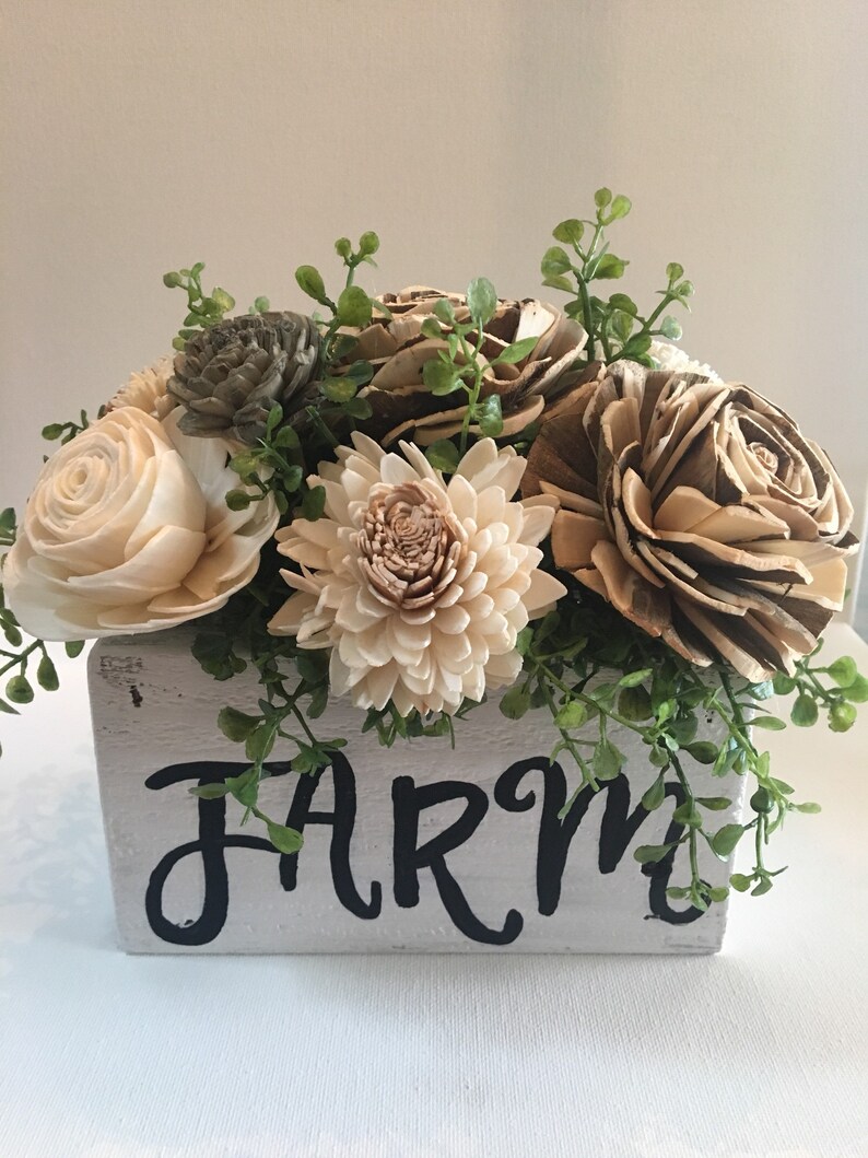 Solo wood flower arrangement