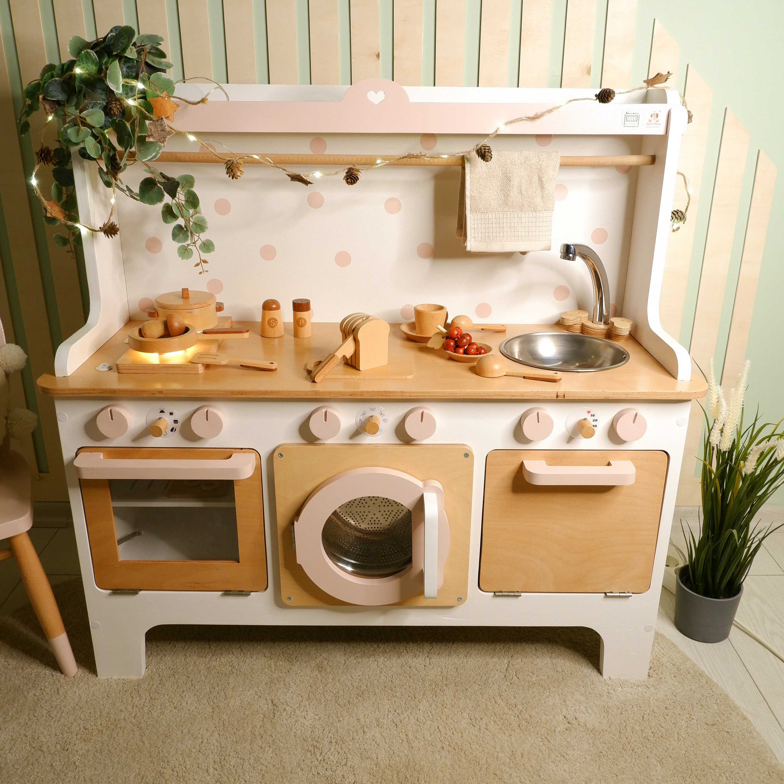 Treehaus wooden play kitchen Clearance