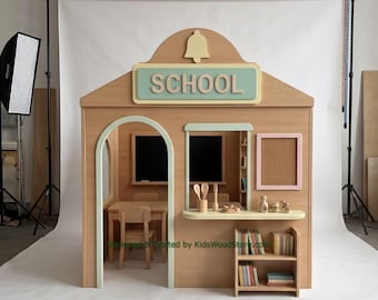 木製スクールプレイハウス + 子供用家具 | 25以上のテーマからお選びいただけます | オールインクルーシブのターンキープロジェクト