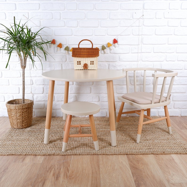 Ensemble de chaises de table en bois - Créateur ETSY : KidsWoodStore