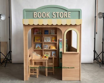 木製ブックストアプレイハウス + 子供用家具 | 25以上のテーマからお選びいただけます | オールインクルーシブのターンキープロジェクト