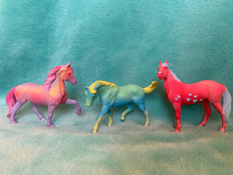 Breyer SpringEaster Themed Stablemate Decorator Customs!
