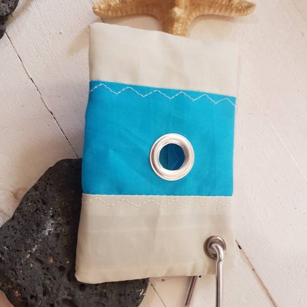 725 / 5000 Résultats de traduction Dog poop bag dispenser - recycled kitesurf sail - recycled sail - boat - kitesurf - handmade