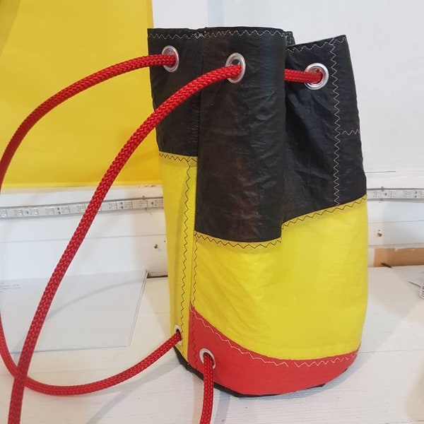 Borsa da marinaio in vela da kitesurf riciclata - modello piccolo - zaino - barca a vela riciclata - kitesurf - fatta a mano