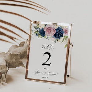 Tarjeta de número de mesa de boda floral rosa polvoriento y azul marino, tarjetas de lugar rosa polvoriento y azul marino, tarjetas de tabla de asientos de boda editables