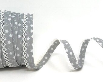 12mm Grey & White Star Print Pre-Folded Bias Binding with Pique Lace Edge Trim