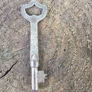 Lot of 4 Amazing Vintage Keys, Keys, Key to My Heart, Skeleton Keys ...