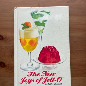 Vintage 1975 Small Hardback, The New Joys of Jell-O Recipe Book, Sweet, Savory, Gelatin Recipes, Retro, Retro Cooking,