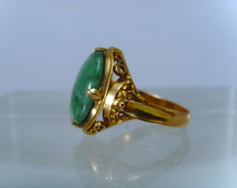 Vintage 18 Karat Gold natürlicher Jade Ring