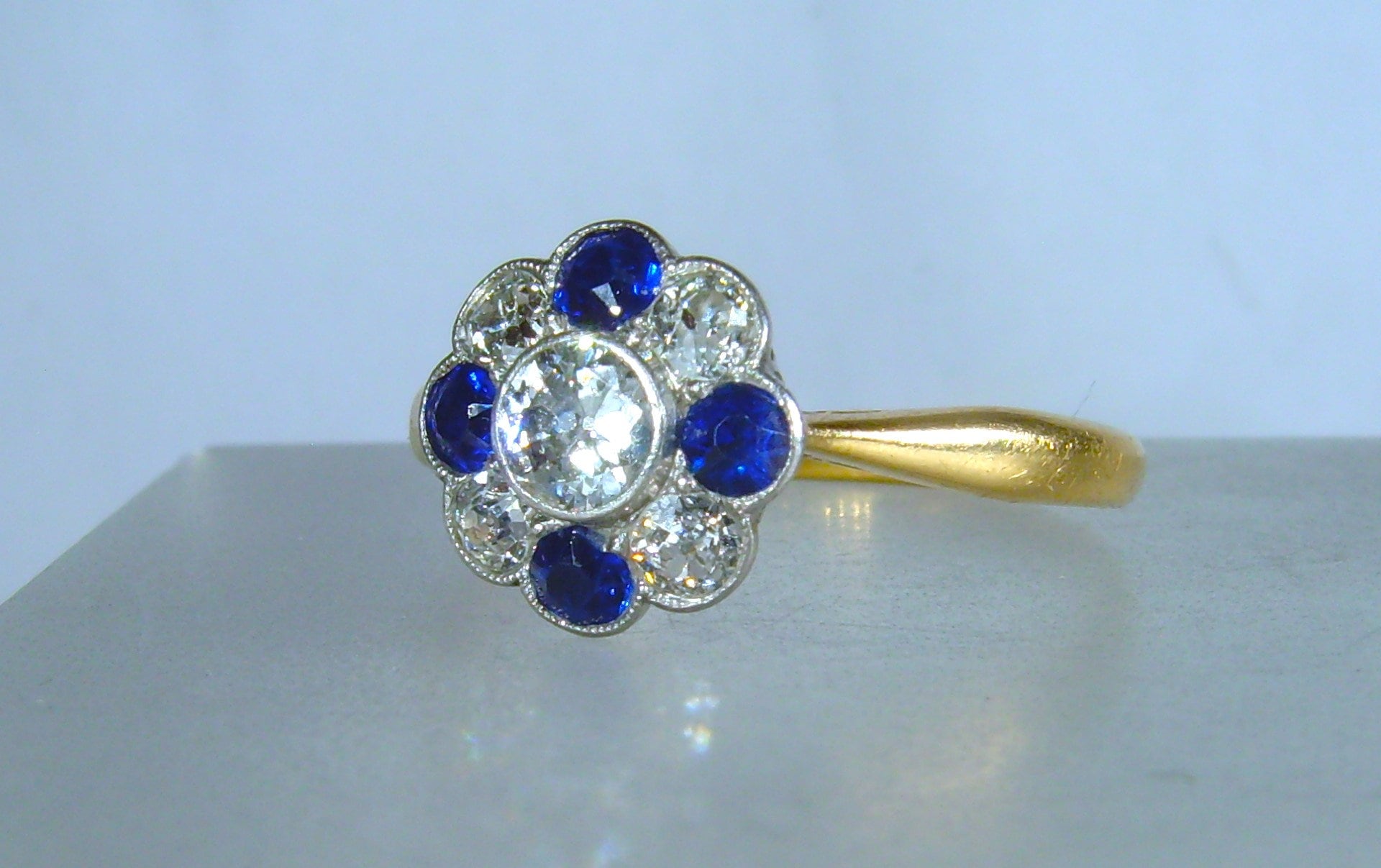 Antique Art Deco 18ct Yellow Gold & Platinum Diamond and Sapphire Ring ...