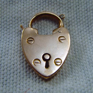 Antique Victorian 9ct rose gold padlock