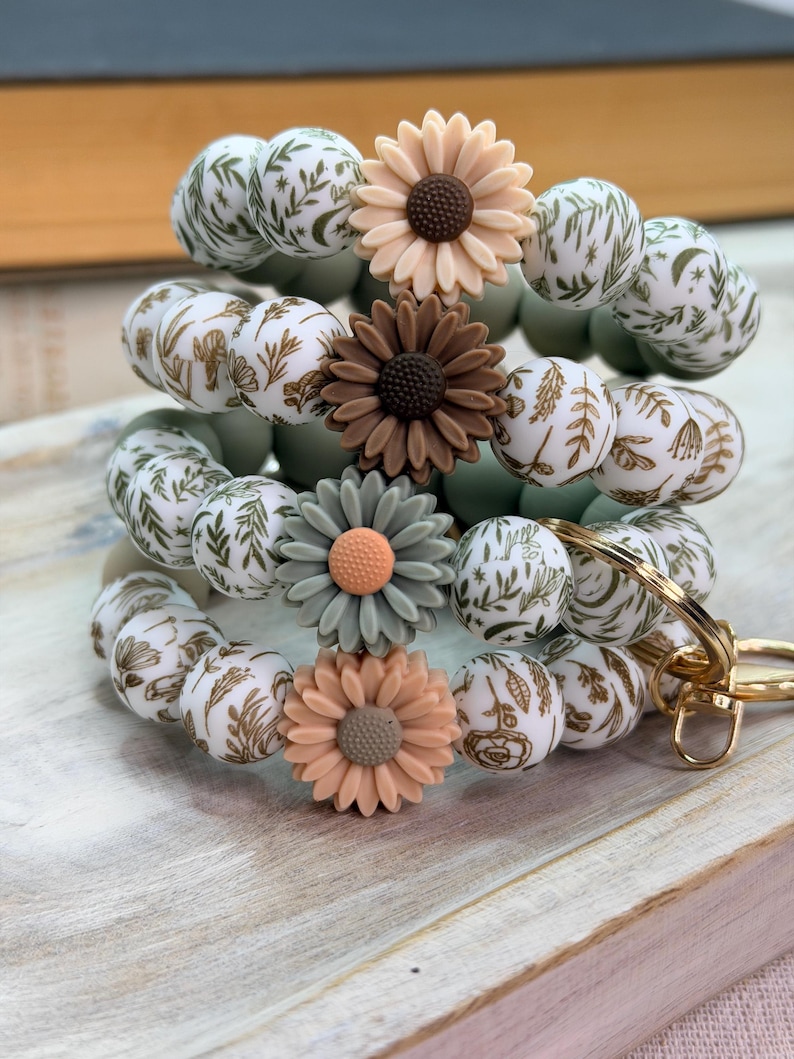 Neutral Beaded Wristlet Keychain, Silicone Leaf Daisy Bracelet Boho Key Holder image 4