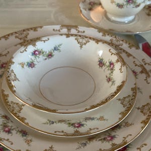 Fine China Set USA Eggshell Nautilus 1942 Vintage Handpainted Set for Eight  Gold with Pink Roses
