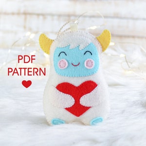 Yeti with heart felt PATTERN pdf . Valentine's Yeti in love decor . Easy felt sewing pattern . Small anniversary gift for him