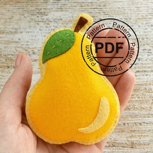 PEAR felt food PATTERN . Felt sewing pattern . Play food for kids