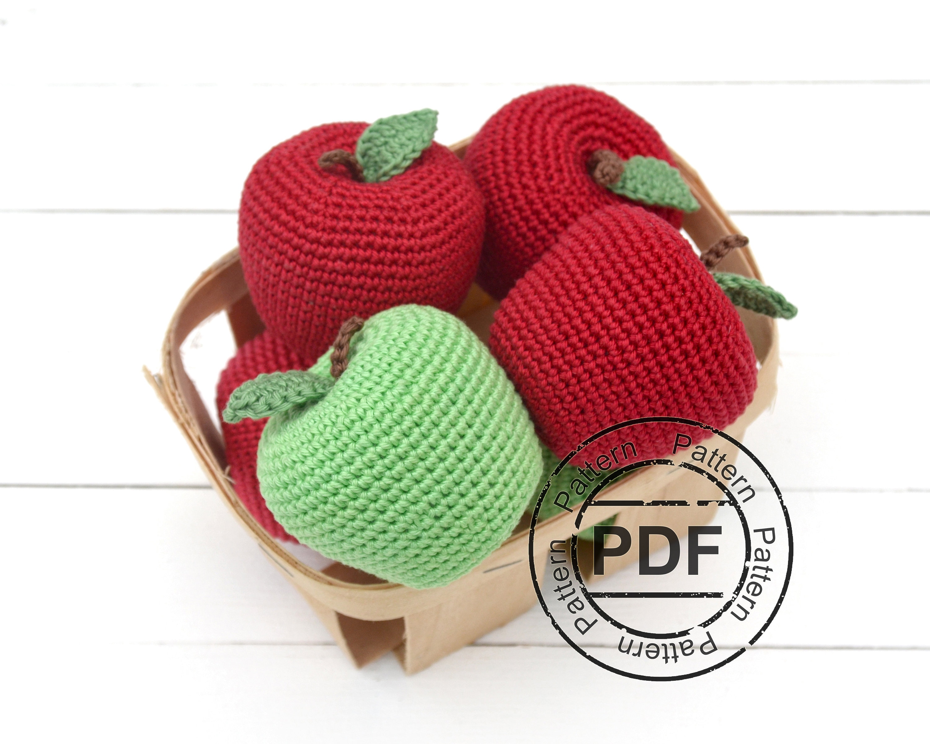 Crochet apple PATTERN pdf digital file . Amigurumi play food pattern . Crochet food toy pattern . DIY teacher gift tutorial