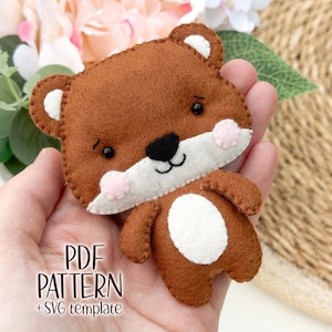 Bear felt PATTERN pdf svg template . Woodland animal sewing tutorial . Baby nursery crib mobile toy .