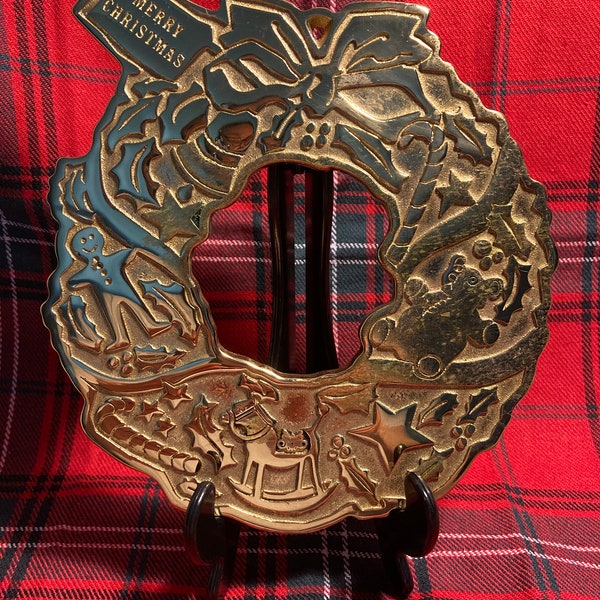 Trivet Virginia Metalcrafters Christmas Second in series The Christmas Wreath heavy brass dated 1998