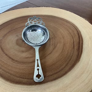 工芸品 【英国】 ビクトリアン ティーストレナー / スタンド【シルバー