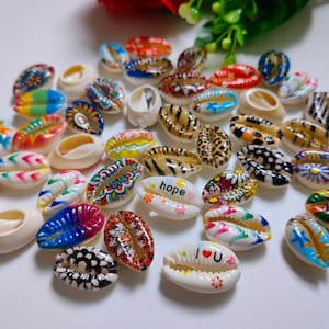 Mixed Painted Cowrie Shell Beads, Rainbow Shells Beads, Sea Shell Charms, Multicolor Shell Beads,  Different Sizes, 20~100Pcs Optional, B597
