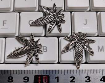 30pcs Antiqued Silver Maple Leaf Charms, Metal Leaf Pendants, 22x25mm Leaf Charms, Tree Leaves Charms, DIY Jewelry Supply, Findings, C396