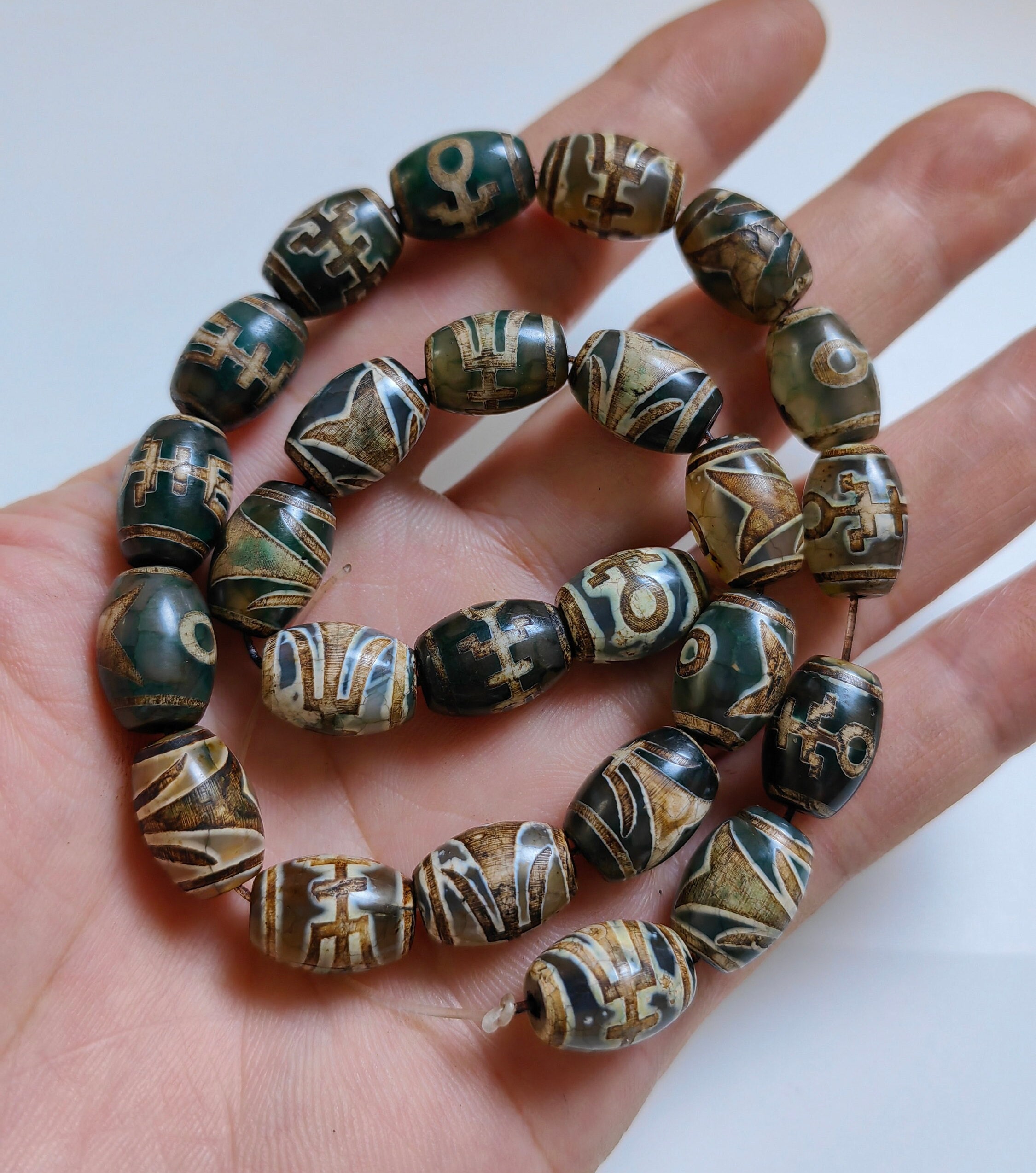 25個入り 古代グリーンチベット瑪瑙 Dzi ビーズ 10 x 14 mm 幸運の瑪瑙