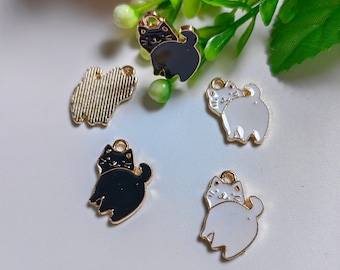 13x20mm Enameled Cat Charms,  Metal Cat Charms, Gold Cat Charms, Animal Charm, DIY Jewelry Making, 20 - 50 Pcs Optional, Findings, C558