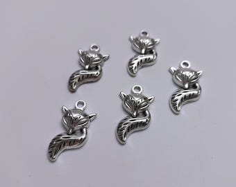 30 o 50 pezzi di ciondoli volpe in argento antico, ciondoli volpe in metallo da 13x24 mm, ciondoli animali, creazione di gioielli, fornitura di gioielli fai da te, reperti, C615